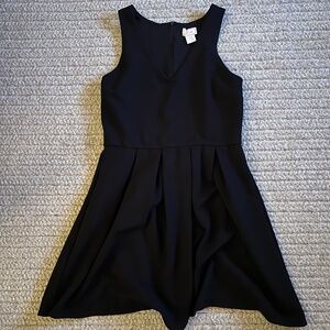 LOVE...ADY SIZE L basic little black dress